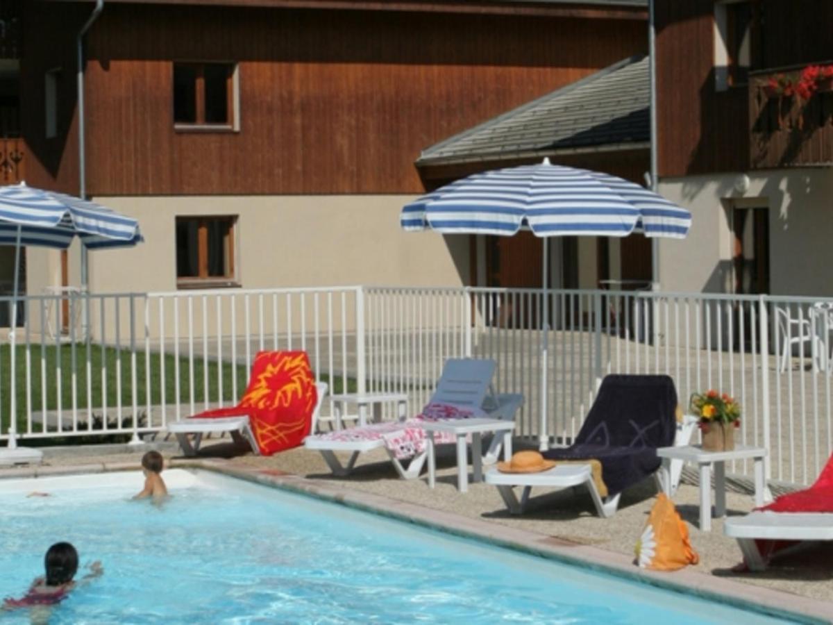 Appartement Confortable Avec Piscines, Terrasse Et Parking A Samoens - Fr-1-629-100 Экстерьер фото
